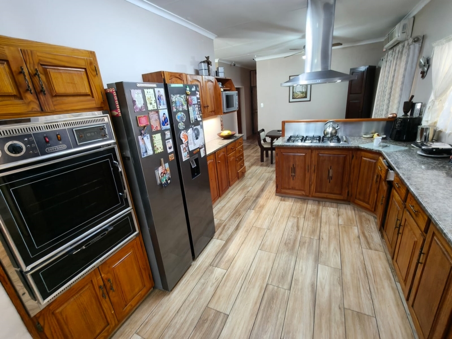 4 Bedroom Property for Sale in Safari Gardens North West